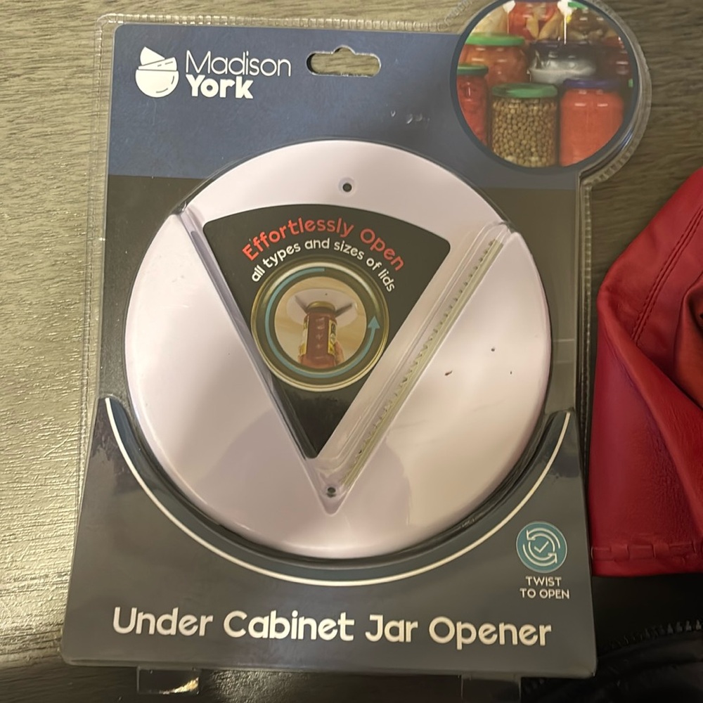Under cabinet jar opener 7” brand new never opened Madison york